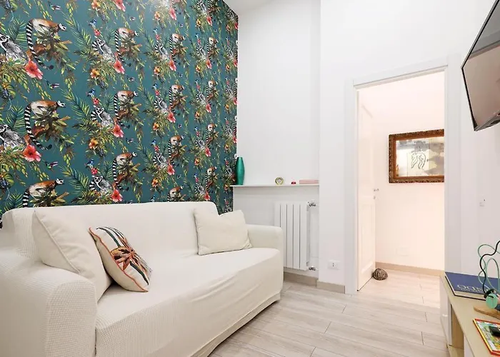 Walking In The Center Of Apartament Rzym